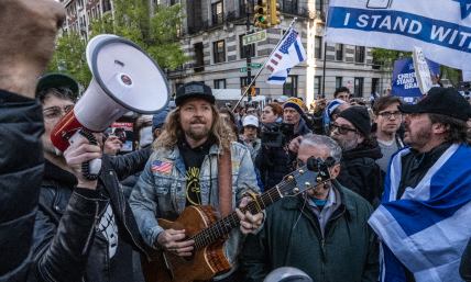 Sean Feucht claims practicing witch, husband came to Christ after devastating industrial accident
