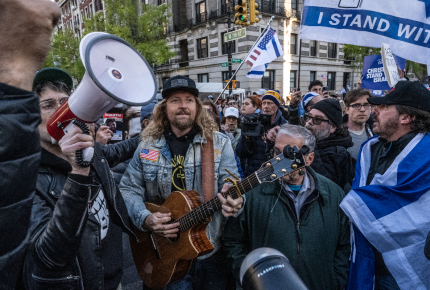 Sean Feucht claims practicing witch, husband came to Christ after devastating industrial accident