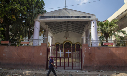 Violent mob attacks Christian families inside church, try to force pastor to teach about Hindu gods 