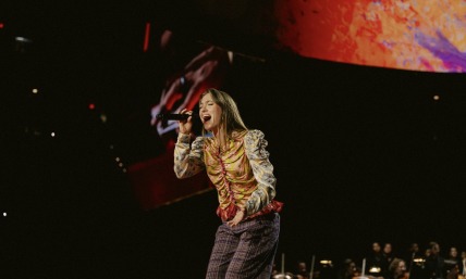 ‘A moment for the Bible’: YouVersion marks milestone with stadium worship event featuring Lauren Daigle, CeCe Winans