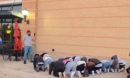 Texas street evangelist who confronted Islamic prayer group calls encounter 'peaceful,' draws ire of Muslim leaders