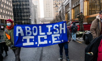 Anti-ICE protestors block vehicles, hurl objects and trash at NYPD officers
