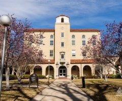 Dallas Theological Seminary marks first semester of Arabic-language courses