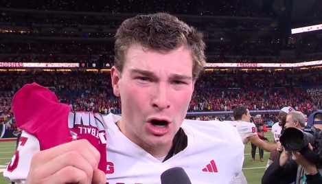 Indiana QB, Heisman finalist Fernando Mendoza gives 'all the glory to God' after Big Ten championship