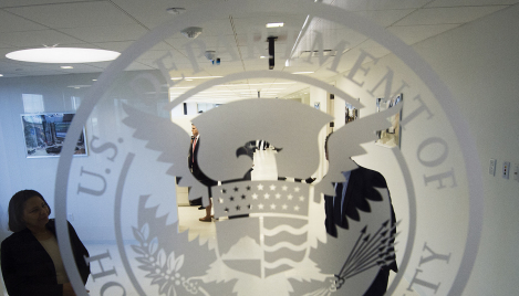 Kristi Noem urges illegal immigrants to self-deport with $3K bonus or risk deportation, never returning to the US