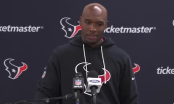 Houston Texans coach DeMeco Ryans praises team's belief in Jesus as they clinch playoffs