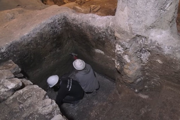 Ritual bath bearing ash uncovered in Jerusalem testifies to Second Temple destruction, archaeologists say