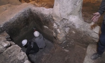 Ritual bath bearing ash uncovered in Jerusalem testifies to Second Temple destruction, archaeologists say