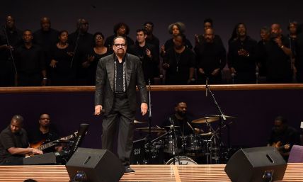 Award-winning singer who 'changed the face of black gospel music' dies at 77