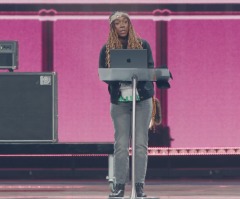 Jackie Hill Perry points to ‘Man on the middle cross’ in Passion 2026 message on true salvation