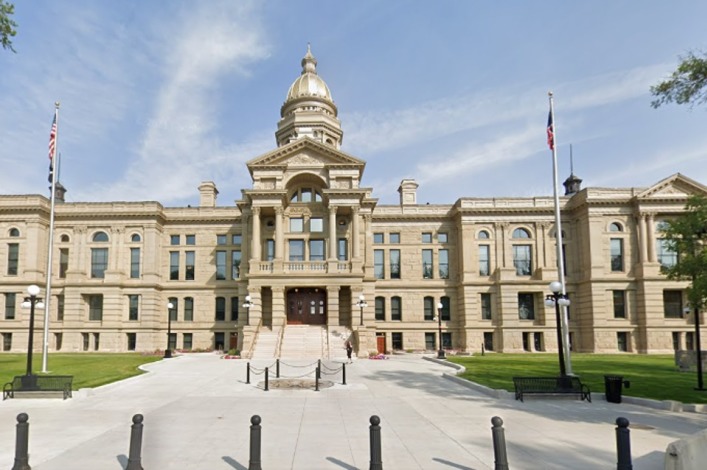 Wyoming Supreme Court strikes down abortion bans, rules women have right to make 'own health care decisions'