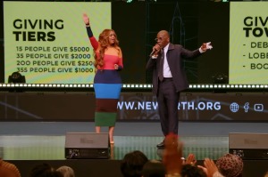 Jamal Bryant slammed for buying wife flesh-colored gala dress: 'Lowering of standards'