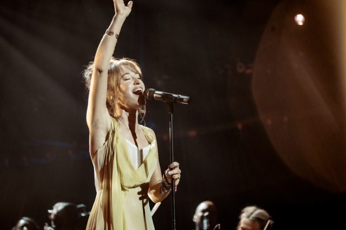 Lauren Daigle says Gen Z is the 'future' of revival: 'It's amazing to watch'