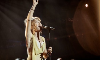 Lauren Daigle says Gen Z is the 'future' of revival: 'It's amazing to watch'