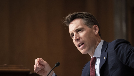 Sen. Josh Hawley grills expert Democrat witness on if men can get pregnant: 'Quite depressing'