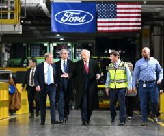 Evangelical leader criticizes Trump for flipping off factory worker: 'Coarsening of civic conduct'