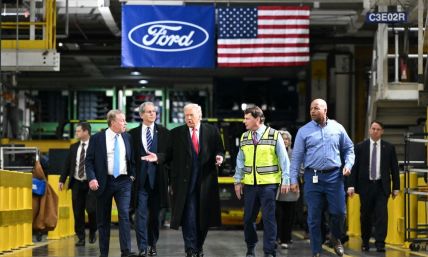 Evangelical leader criticizes Trump for flipping off factory worker: 'Coarsening of civic conduct'