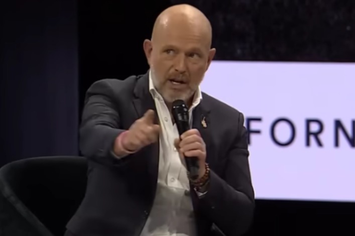 Steve Hilton vows to end 'obscenity' of men in women's sports if elected Calif. governor 