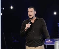 Pastor Chris Reed accused of addiction to kratom by former church members