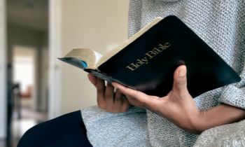 Fewer than a third of churchgoers read the Bible daily: Lifeway