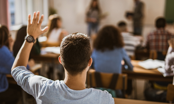 Over 19,000 sign petition in support of Christian teacher fired for answering students' questions