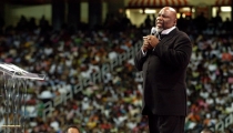 T.D. Jakes: Black Church Unfairly Portrayed