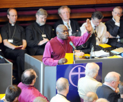 Church of England Confirms Support for Women Bishops