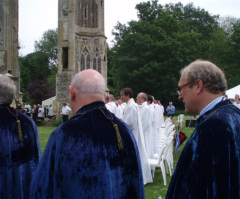 Conservatives Blast Church of England's 'Wedding-Baptism' Offer