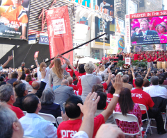 Tens of Thousands Pray in NYC's Times Square