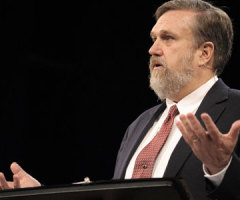 Reformed Pastor Preaches on the Proper Role of Ministers