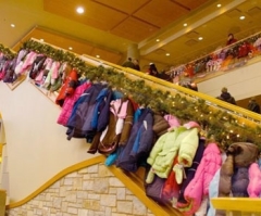 Willow Creek Church Encourages a 'Just' Christmas