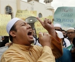 3 Malaysian Churches Attacked as Protests Rage Over 'Allah' Ruling