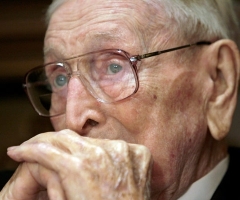 Legendary Basketball, Life Coach John Wooden Dies at 99