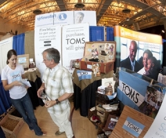 Willow Creek Interviews TOMS Founder, Former GE CEO