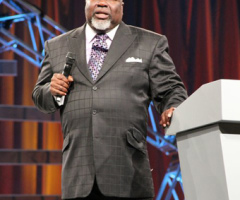 T.D. Jakes Warns Against Judases in Church