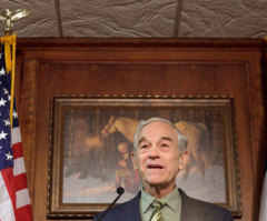 Analyst: Christian Conservatives Support Limited Gov't, Not Ron Paul