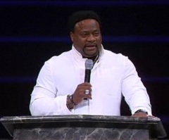 Eddie Long Preaches to New Birth Congregation After Settling Lawsuits