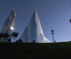 Crystal Cathedral Gets $50 Million Bid From Catholics