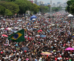 Big Rise in Number of Evangelicals in Brazil; Catholics Decrease Significantly