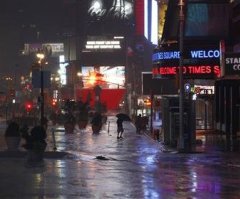 Irene Death Toll at 10 as Storm Nears NYC; 2.8 Million Lose Power