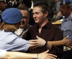 Amanda Knox Verdict: American to Leave Italy Following Acquittal (PHOTOS)