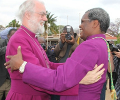 Anglican Head Hopes to Visit Mugabe to Settle Zimbabwe Church Harassment