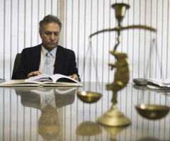 Iran Pastor's Lawyer Calls on UN and Pope to Help Secure Freedom