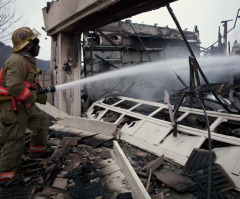 Fire in Reno Razes Over 30 Homes