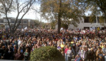 5,000 Christians Attend Rally to Support Nativity at Texas Courthouse