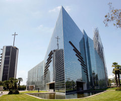 Robert Schuller Trusts Catholic Church With Crystal Cathedral