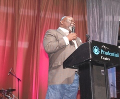 T.D. Jakes Says Church Can't Rely on Vision Alone