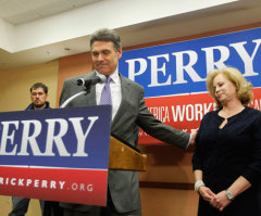 Texas Gov. Rick Perry Bows Out of Race, Endorses Gingrich