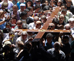 Christians Mark Good Friday in Jerusalem, Palestinians Raise Awareness