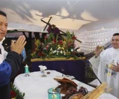 Hugo Chavez, Suffering From Cancer, Begs Jesus Christ to Spare His Life